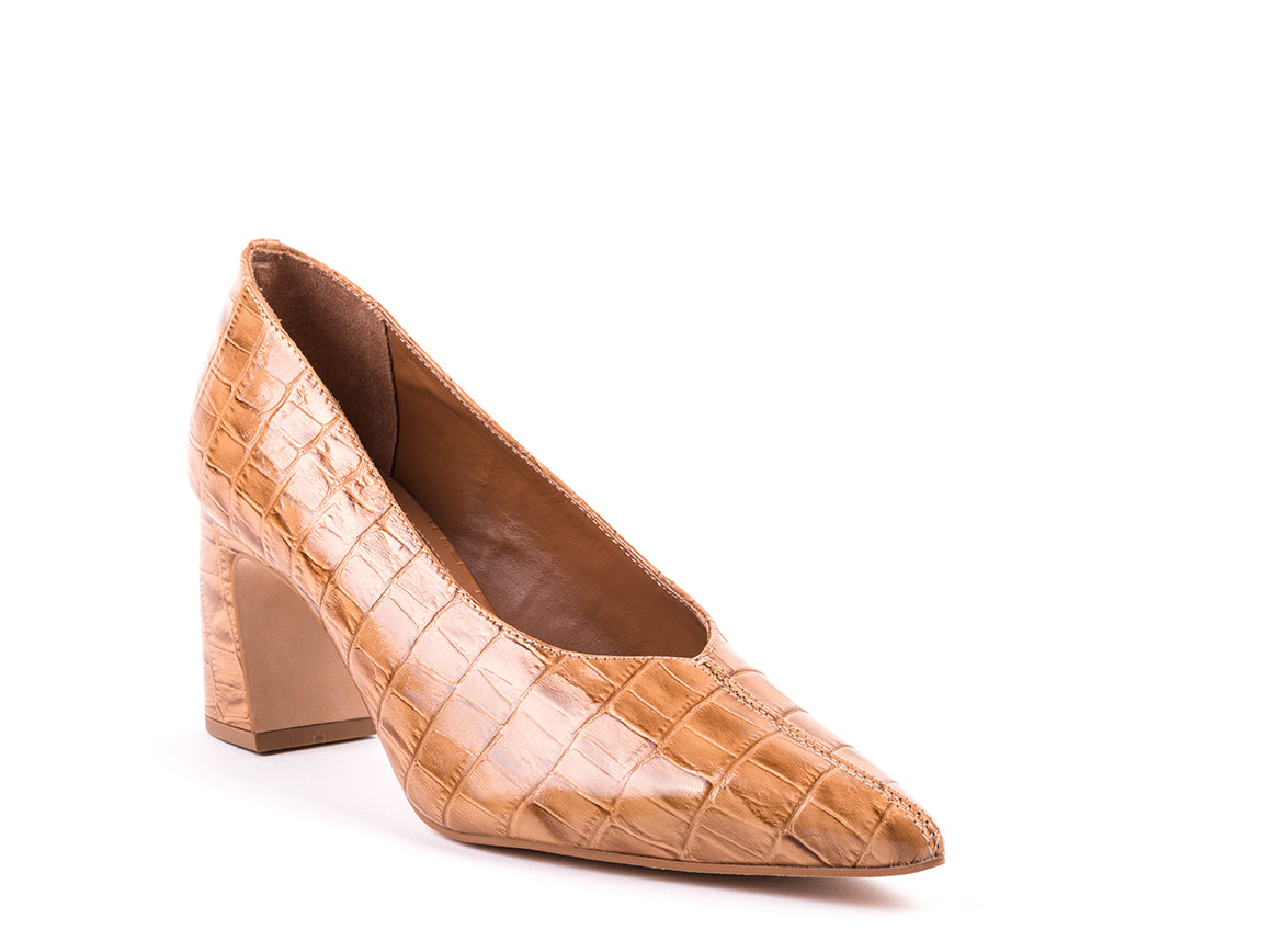 Sapatos de salto alto em pele gravada croco camel