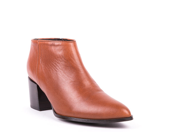 High-heeled ankle boots in camel leather
