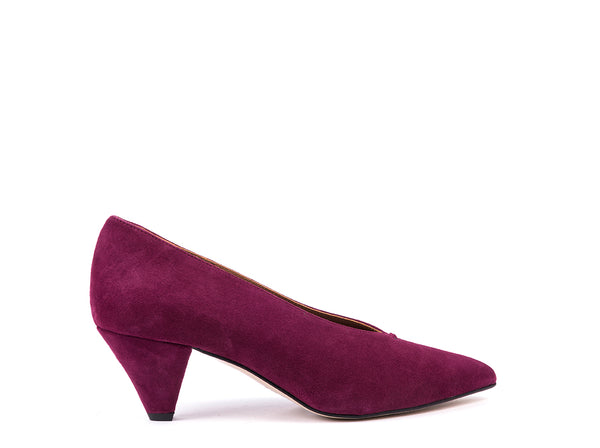 high-heeled shoes in bordeaux suede