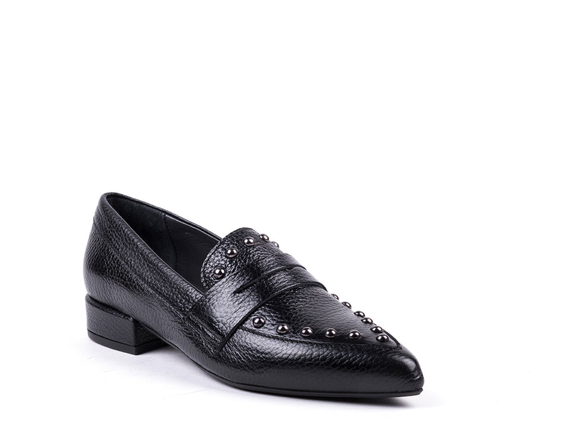 Black embossed leather shoes