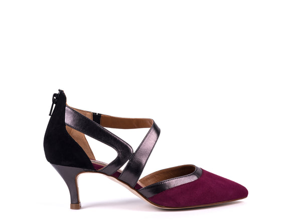 Burgundy and black medium-heeled shoes