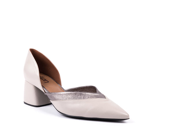 Grey leather medium-heeled shoes