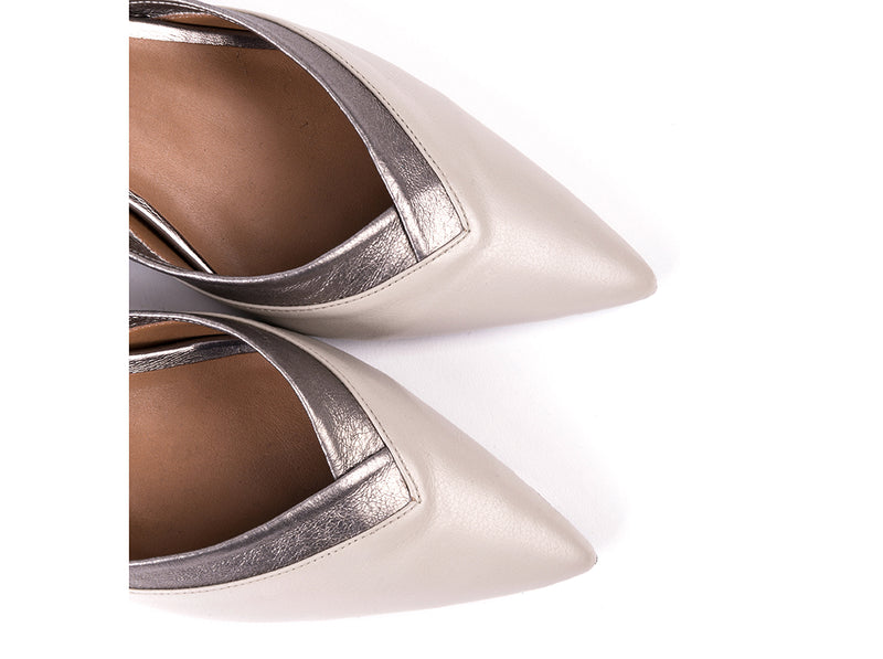 Grey leather medium-heeled shoes