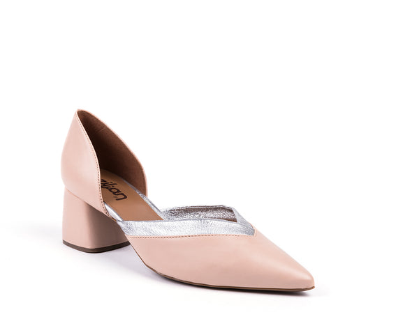 Blush leather medium-heeled shoes