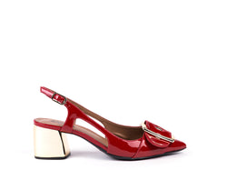 Slingbacks em verniz vermelho