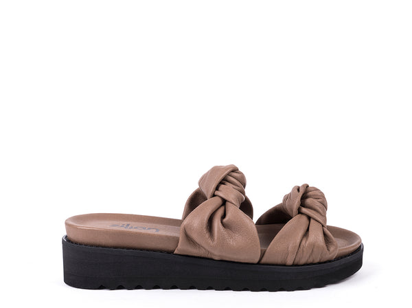 Flat sandals in black and taupe leather