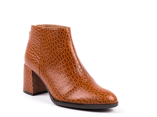 High-heeled ankle boots in camel embossed leather