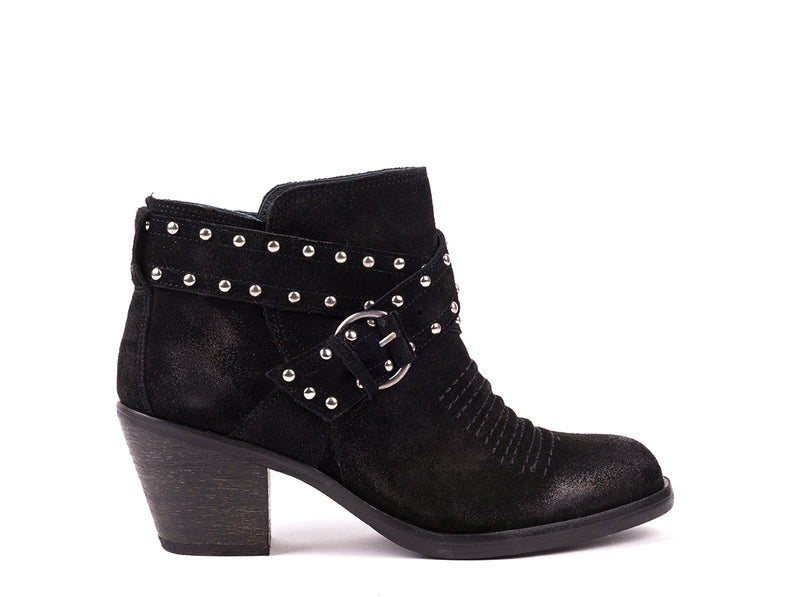 High-heeled ankle boots in black croute