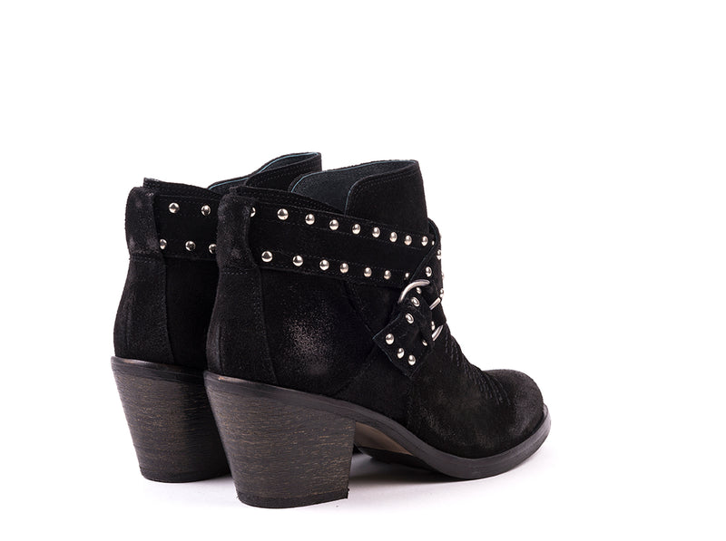 High-heeled ankle boots in black croute
