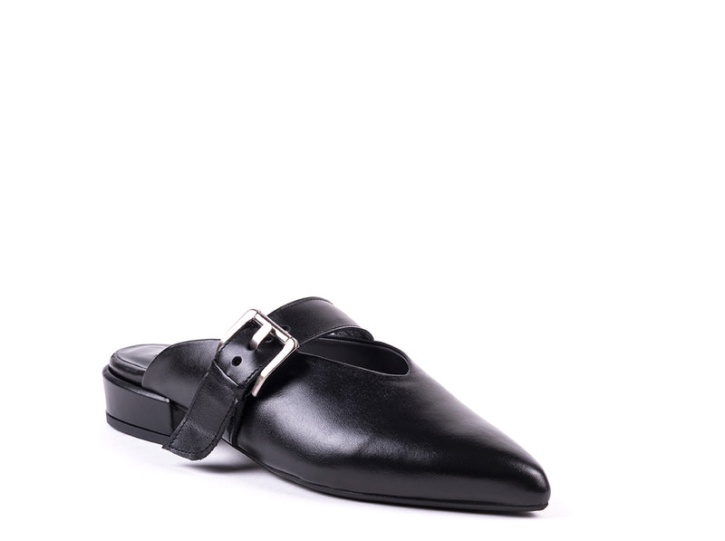 Medium heel mules in black leather