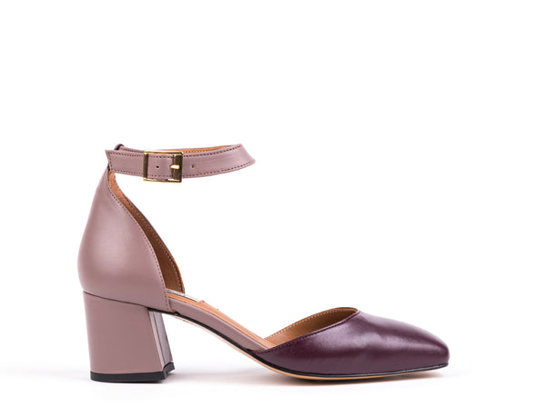 ​High-heeled shoes in taupe and burgundy leather