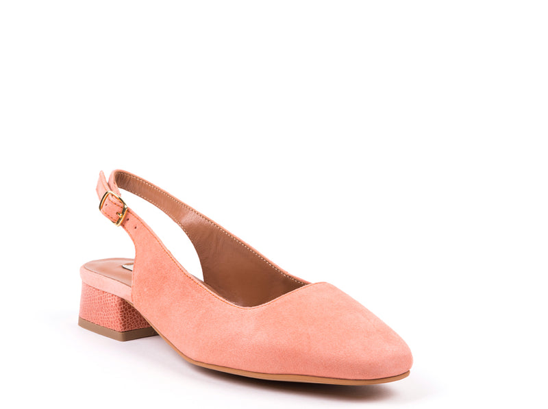 ​Slingbacks in peach suede