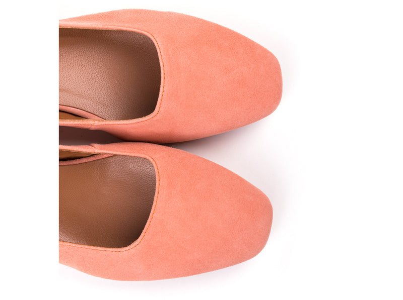 ​Slingbacks in peach suede