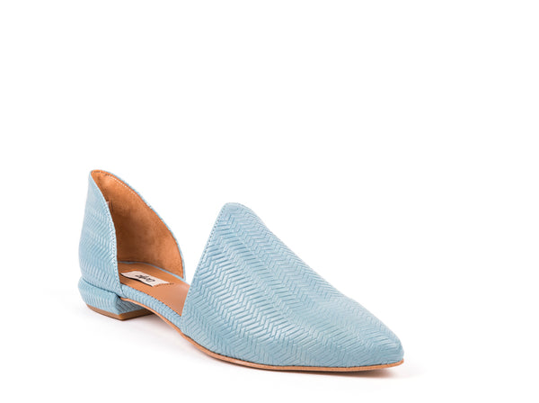 ​Flat shoes in light green patterned leather