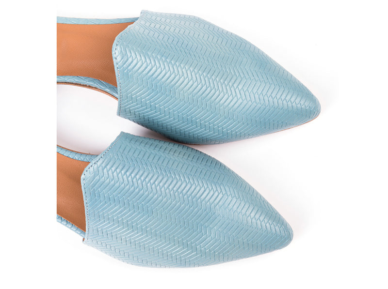 ​Flat shoes in light green patterned leather