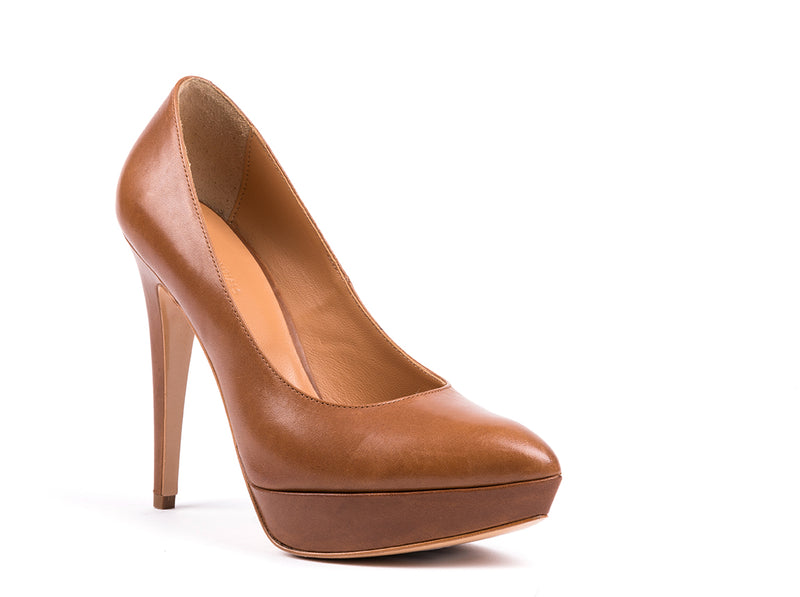 ​High-heeled pumps in camel leather