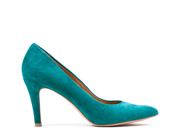 ​High-heeled green suede shoes